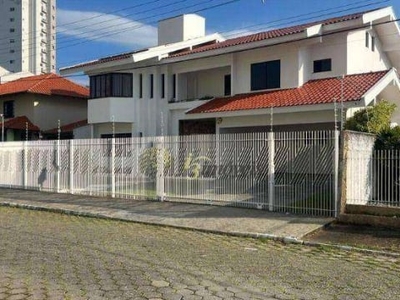 Aluguel casa residencial comercial mobiliada fazenda itajaí 05 quartos 02 suítes 02 vagas 210 m²