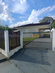 Casa com 03 dormitórios e amplo terreno para alugar, bairro Vila Nova - Joinville