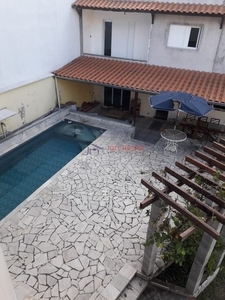 Casa de Condominio com jeito de chácara em Jardim Rubi - Mogi das Cruzes