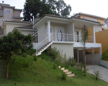 Casa em condomínio com acesso pela Av São Camilo, próximo a Granja Viana. Venda ou Locação