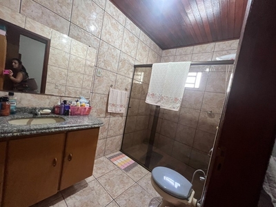 Casa para venda com 3 quartos sendo 01 suíte piscina em Ikaray - Várzea Grande - Mato Gros
