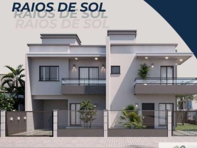 Casa sobrado à 250 metros do mar com 3 quartos - itajuba - barra velha/sc