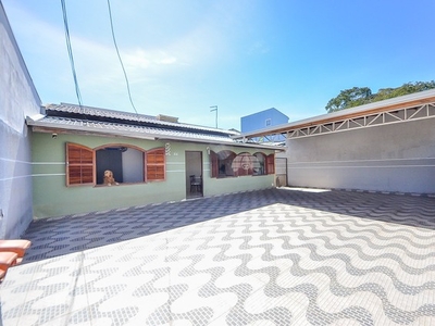 Casa Térrea para venda possui 165 metros quadrados com 3 quartos em Alto Boqueirão - Curit