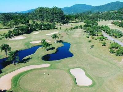 Terreno de 900m²- ingleses costão golf
