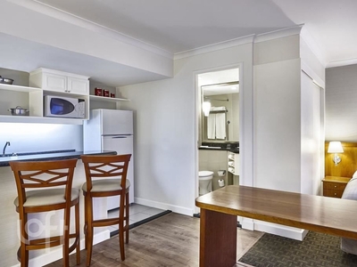 Apartamento à venda em Vila Nova Conceição com 102 m², 3 quartos, 2 suítes, 2 vagas