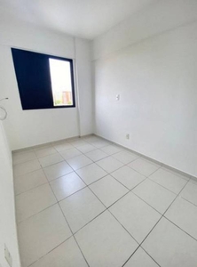Apartamento com 3 Quartos e 2 banheiros à Venda, 70 m² por R$ 365.000