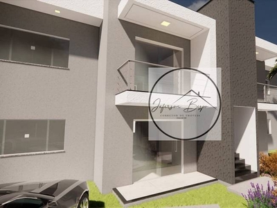Apartamento com 3 Quartos e 3 banheiros à Venda, 85 m² por R$ 390.000