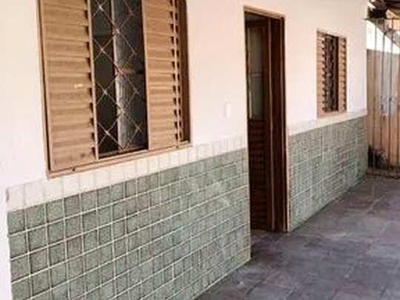 Casa com 3 dormitórios para alugar, por R$ 1.200/mês - Setor Tradicional - São Sebastião/D