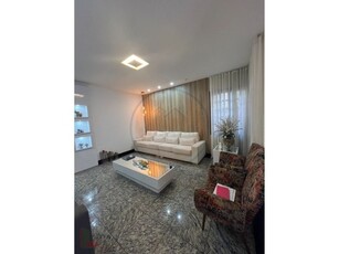 Casa de luxo de 584 m² à venda B.H., Minas Gerais