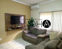 Apartamento térreo com 02 dormitórios e sala com ar condicionado, 55m² à venda por R$161.0