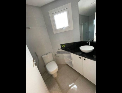 Apartamento no Bairro Centro em Blumenau com 2 Dormitórios (1 suíte) e 62 m²