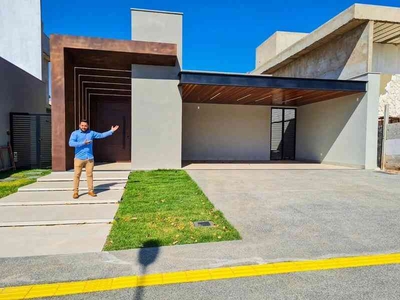 Casa em Condomínio com 3 quartos à venda no bairro Portal do Sol Green, 329m²