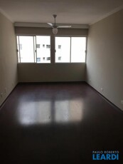 Apartamento à venda por R$ 780.000