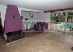 Casa à venda por R$ 970.000