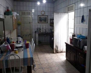 Casa para venda possui 135 metros quadrados com 2 quartos