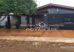 Casa Térrea com 2 Quartos à Venda por R$ 300.000