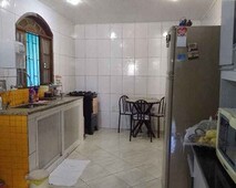 UMA CASA Casa com 2 dormitórios