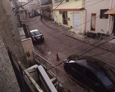 Vendo casa frente de rua 2/4 toda no piso Boca do Rio 82.000