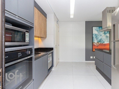 Apartamento à venda em Campo Belo com 100 m², 2 quartos, 2 suítes, 2 vagas