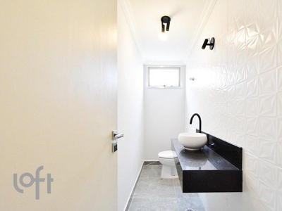 Apartamento à venda em Campo Belo com 140 m², 3 quartos, 1 suíte, 3 vagas