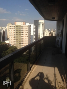 Apartamento à venda em Campo Belo com 447 m², 5 quartos, 5 suítes, 4 vagas