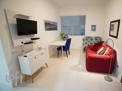 Apartamento à venda em Copacabana com 62 m², 2 quartos, 1 suíte