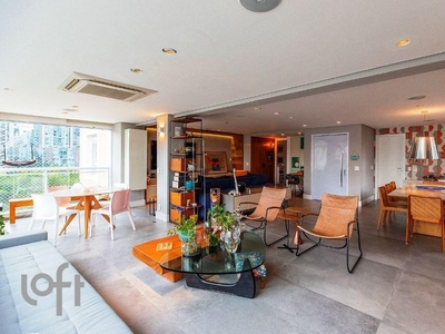 Apartamento à venda em Itaim Bibi com 200 m², 3 quartos, 3 suítes, 3 vagas