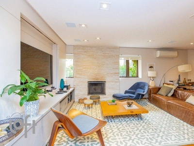 Apartamento à venda em Itaim Bibi com 218 m², 3 quartos, 3 suítes, 3 vagas
