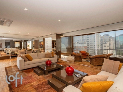 Apartamento à venda em Jardim América com 268 m², 3 quartos, 3 suítes, 4 vagas