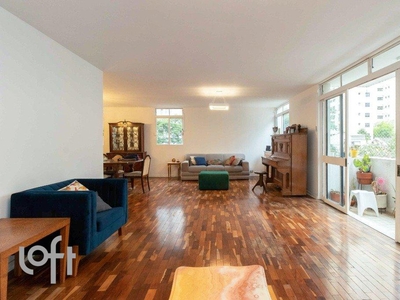 Apartamento à venda em Jardim Paulista com 258 m², 4 quartos, 1 suíte, 2 vagas