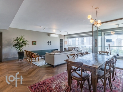 Apartamento à venda em Lapa com 162 m², 3 quartos, 3 suítes, 3 vagas
