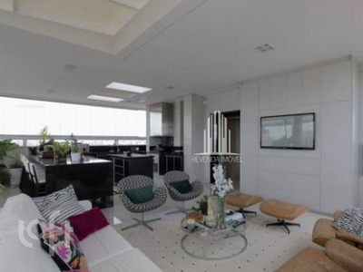 Apartamento à venda em Mooca com 320 m², 4 quartos, 2 suítes, 4 vagas