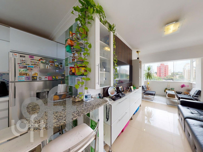 Apartamento à venda em Pinheiros com 49 m², 2 quartos, 1 suíte, 1 vaga