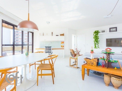 Apartamento à venda em Vila Madalena com 125 m², 4 quartos, 1 suíte, 2 vagas