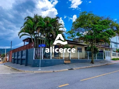 Casa à venda 3 quartos em São José bairro Forquilhas R$ 560.000,00