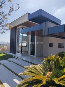 Venda | Casa com 300,00 m², 3 dormitório(s), 2 vaga(s). Bairro do Grama, Caçapava