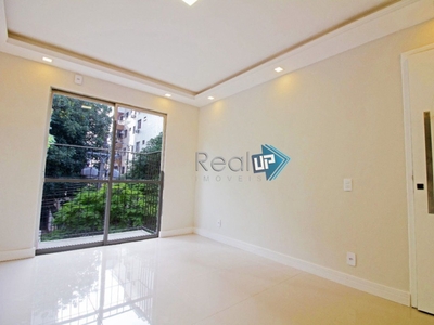 Apartamento à venda em Freguesia (Jacarepaguá) com 59 m², 2 quartos, 1 suíte, 1 vaga