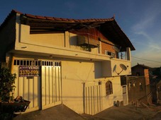 Casa com 6 quartos à venda no bairro Jardim das Rosas, 400m²