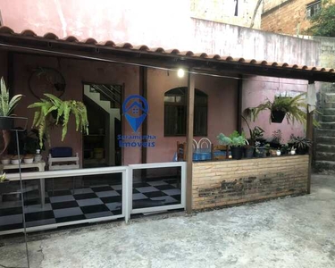 Casa a Venda no bairro São Gabriel em Belo Horizonte - MG. 2 banheiros, 5 dormitórios, 2 v