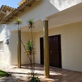 Casa composta de 3 suites 1 master com uma vasta área verde Vicente Pires