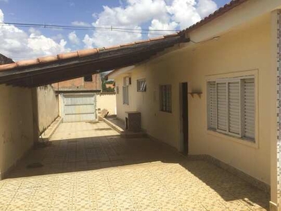 Casa à venda no bairro Vila Taveirópolis - Campo Grande/MS