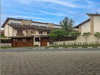 Casa em Village com 3 Quartos, 130m² por R$ 1.050.000 - Maitinga - Bertioga/SP