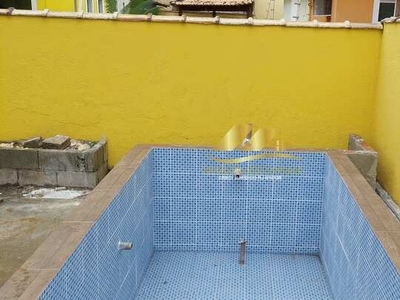Lindo duplex a venda com 2 suítes e piscina em Rio das Ostras - RJ