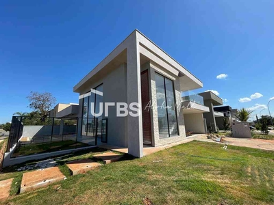 Casa com 3 quartos à venda no bairro Residencial Goiânia Golfe Clube, 484m²