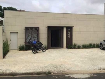 Aluga-se sala comercial em maravilhosa casa comercial no miolo da Nova Campinas recém refo