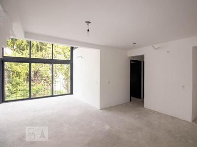 APARTAMENTO no 4º andar com 2 dormitórios e 2 garagens