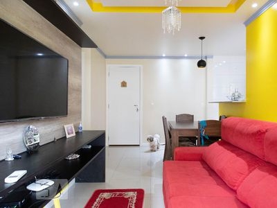 APARTAMENTO no 2º andar mobiliado com 2 dormitórios e 1 garagem