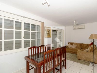 APARTAMENTO no 1º andar mobiliado com 2 dormitórios