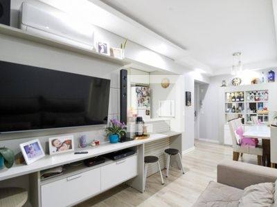 APARTAMENTO no 4º andar com 3 dormitórios e 2 garagens