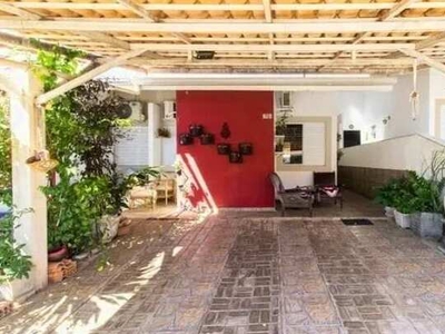 13 - Vende-se esta linda casa na região do Jardim Isis - Cotia